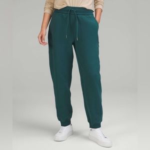 Lululemon Scuba High Rise Relaxed Jogger